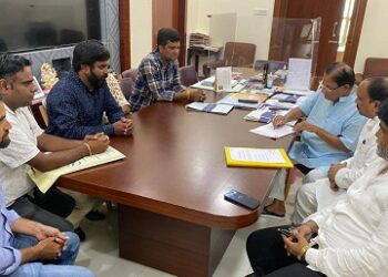 स्वायत्त शासन मंत्री से जयपुर में मिले लेकसिटी प्रेस क्लब के प्रतिनिधि