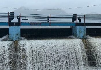 जिले में जोरदार बारिश, स्कूलों में अवकाश