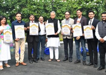 मुख्यमंत्री ने किया वेदांता पिंक सिटी हाफ मैराथन का पोस्टर विमोचन