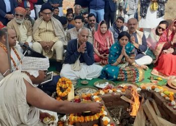 चीरवा में श्रीश्री राधा गोवर्धन धारी मंदिर उपवन का शिलान्यास