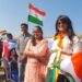 गणतंत्र दिवस पर हर घर तिरंगा अभियान में बांटे तिरंगे और स्वेटर