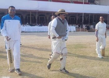 प्रशासन-पत्रकार मैत्री क्रिकेट मेच में प्रशासन की टीम विजयी