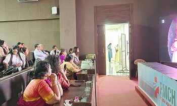 एंडोस्कॉपी के माध्यम से दिखाए लाइव ऑपरेशन