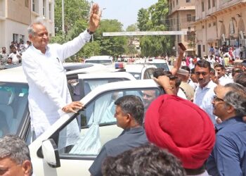 मुख्यमंत्री ने जनाना अस्पताल के पुराने भवन का लिया जायजा
