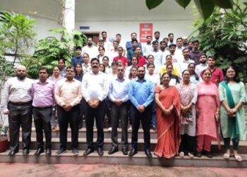 पेसिफिक में मेधावी छात्रों का अभिनन्दन