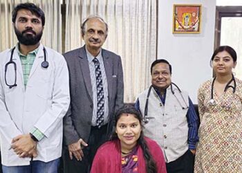 गंभीर स्वास्थ्य जटिलताओं के चलते 28 सप्ताह की गर्भवती स्वस्थ होकर डिस्चार्ज