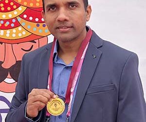 पीएमसीएच के ईएनटी विशेषज्ञ डॉ. शिव कौशिक को ‘यंग अचीवर‘ अवार्ड