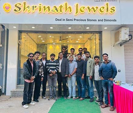 श्रीनाथ ज्वेल्स शोरूम का उद्घाटन आज
